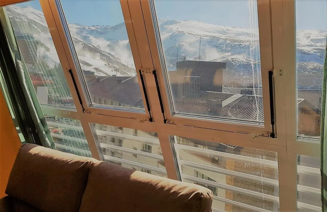 TODOSIERRANEVADA ZONA BAJA - APARTAMENTOS DE 4 DORMITORIOS - Junto a los Telecabinas Sierra Nevada España