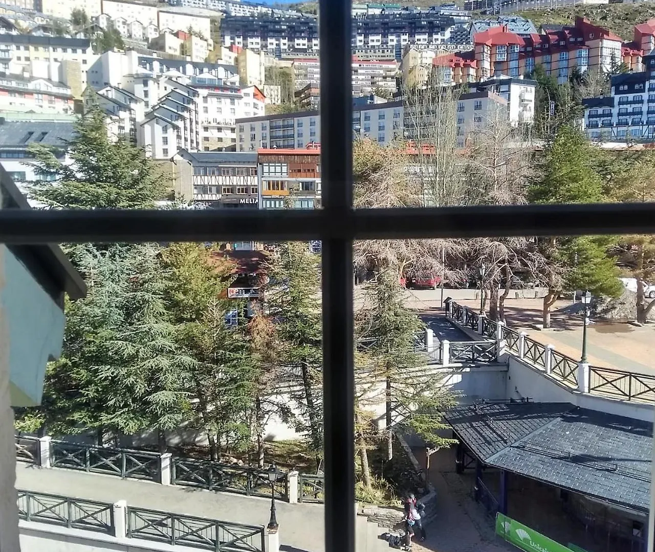 Todosierranevada Zona Baja - Apartamentos De 4 Dormitorios - Junto A Los Telecabinas Sierra Nevada